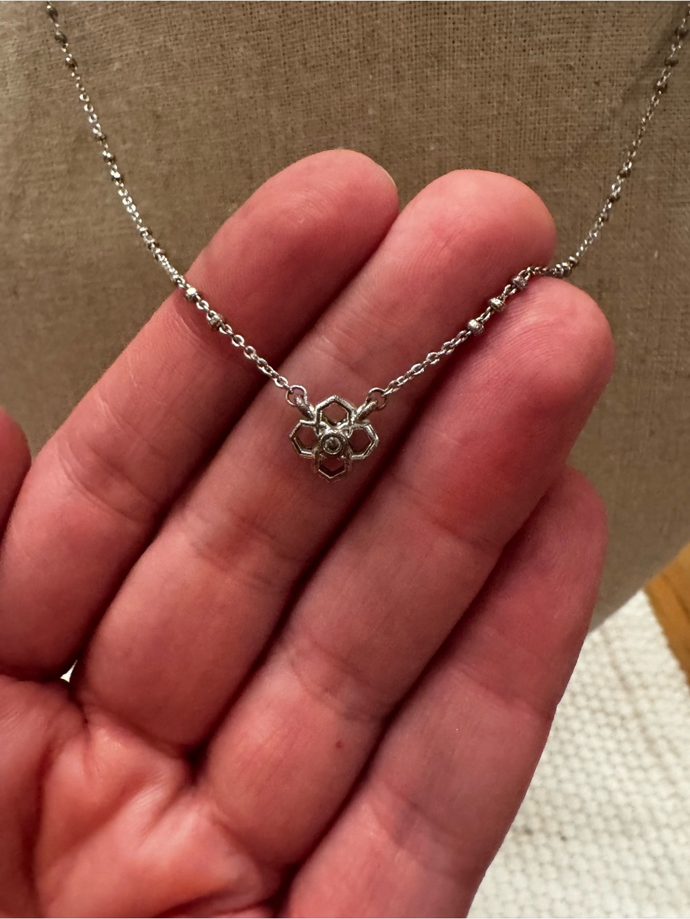 Kendra Scott "Decklyn" Floral Openwork Pendant Necklace